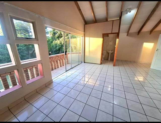 5 BEDROOM HOUSE FOR SALE IN FAERIE GLEN